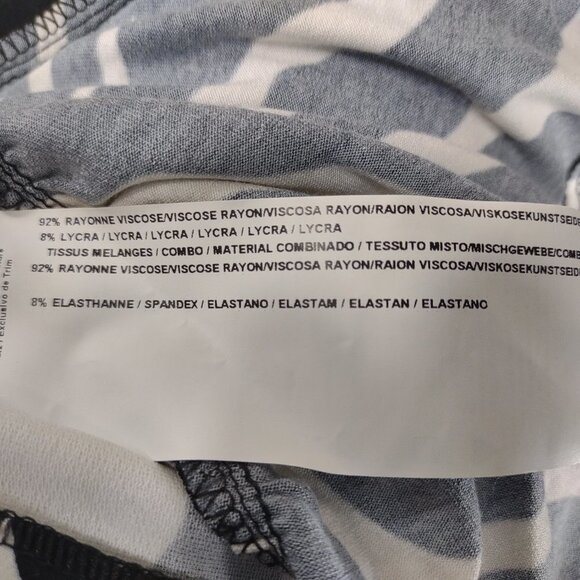 Joseph Ribkoff black white animal print full zip jacket blouse ladies size 4 - Picture 8 of 8